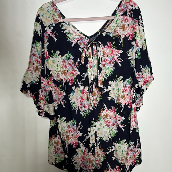 KORI America Navy Floral Bell Sleeve Top Sz XL - Picture 2 of 6